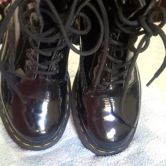 Dr. Martens Shiny Black Boots Leather Lace Up Doc Combat Boots Size 9 - Picture 3 of 16